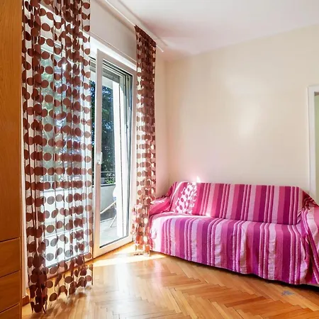 Hubertus 2 Apartment *