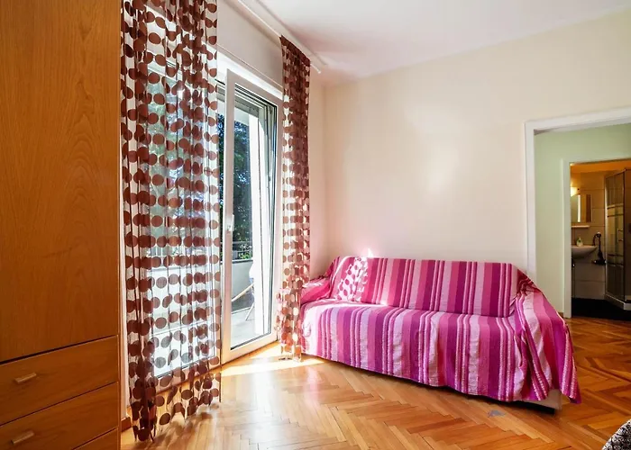 Hubertus 2 Apartment *